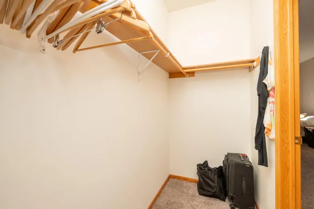 $274,900 | 1242 Crystal Place East, Chaska, MN 55318