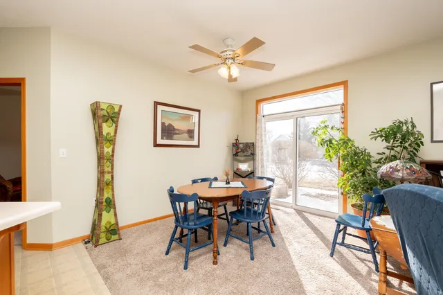 $274,900 | 1242 Crystal Place East, Chaska, MN 55318