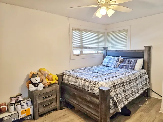 $375,000 | 980 West Grant Drive, Des Plaines, IL 60016