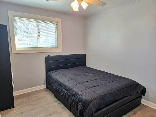 $375,000 | 980 West Grant Drive, Des Plaines, IL 60016