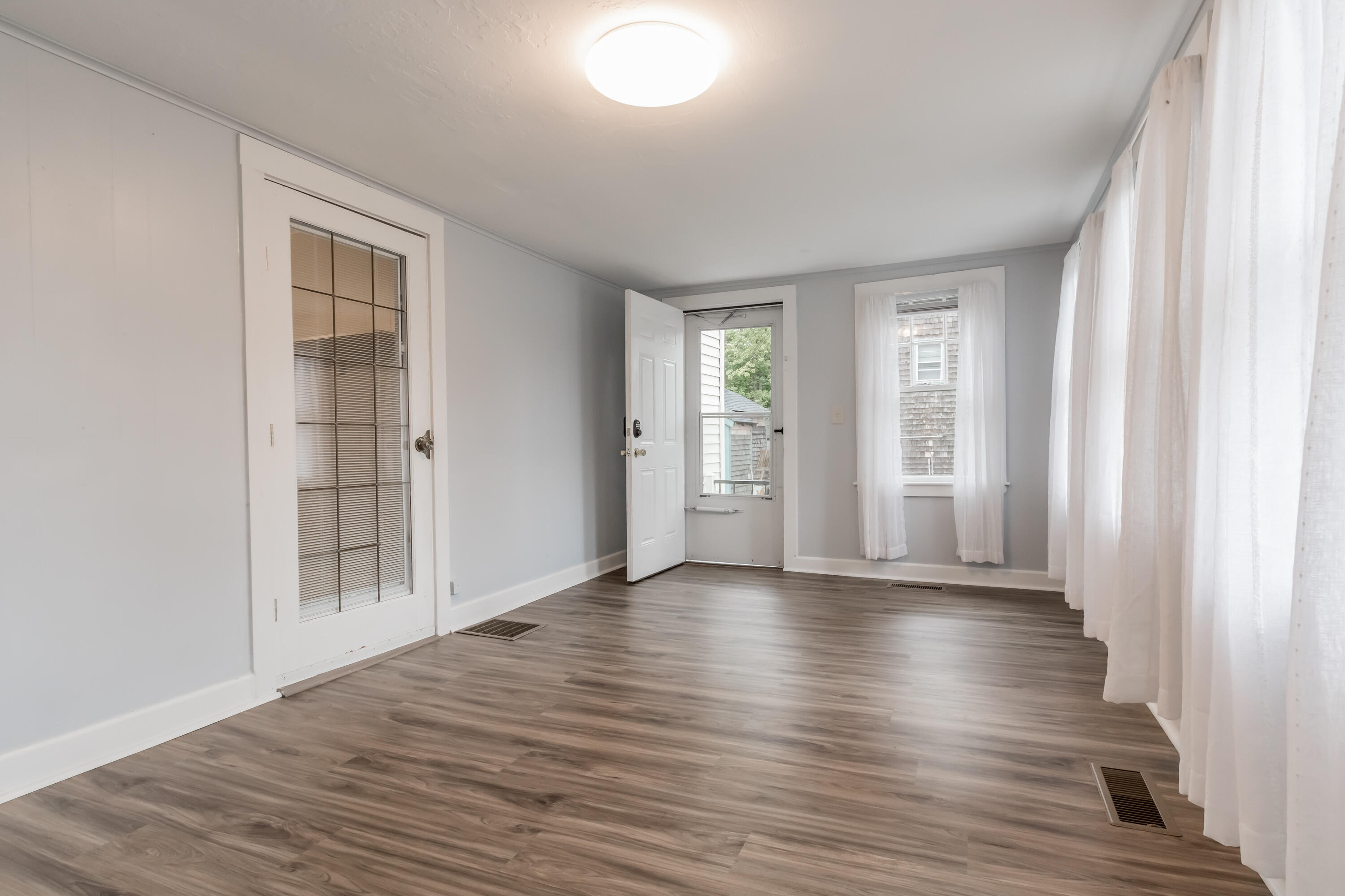 29 Thomas Point Road Brunswick, ME 04011 - Photo 5 of 44 20211003DM-72008