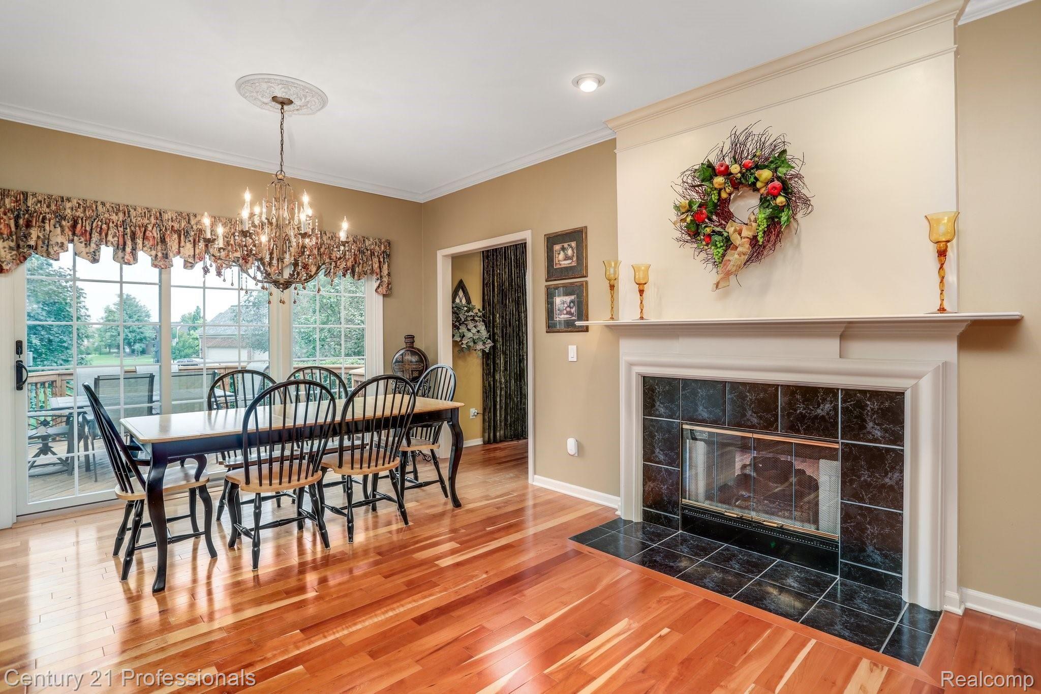 899 Loggers Circle Rochester, MI 48307 - Photo 18 of 52 18-web-or-mls-899 Loggers Circle Rochester020.jpg