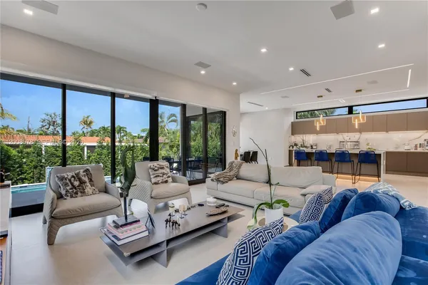 $3,650,000 | 8826 Froude Avenue, Surfside, FL 33154