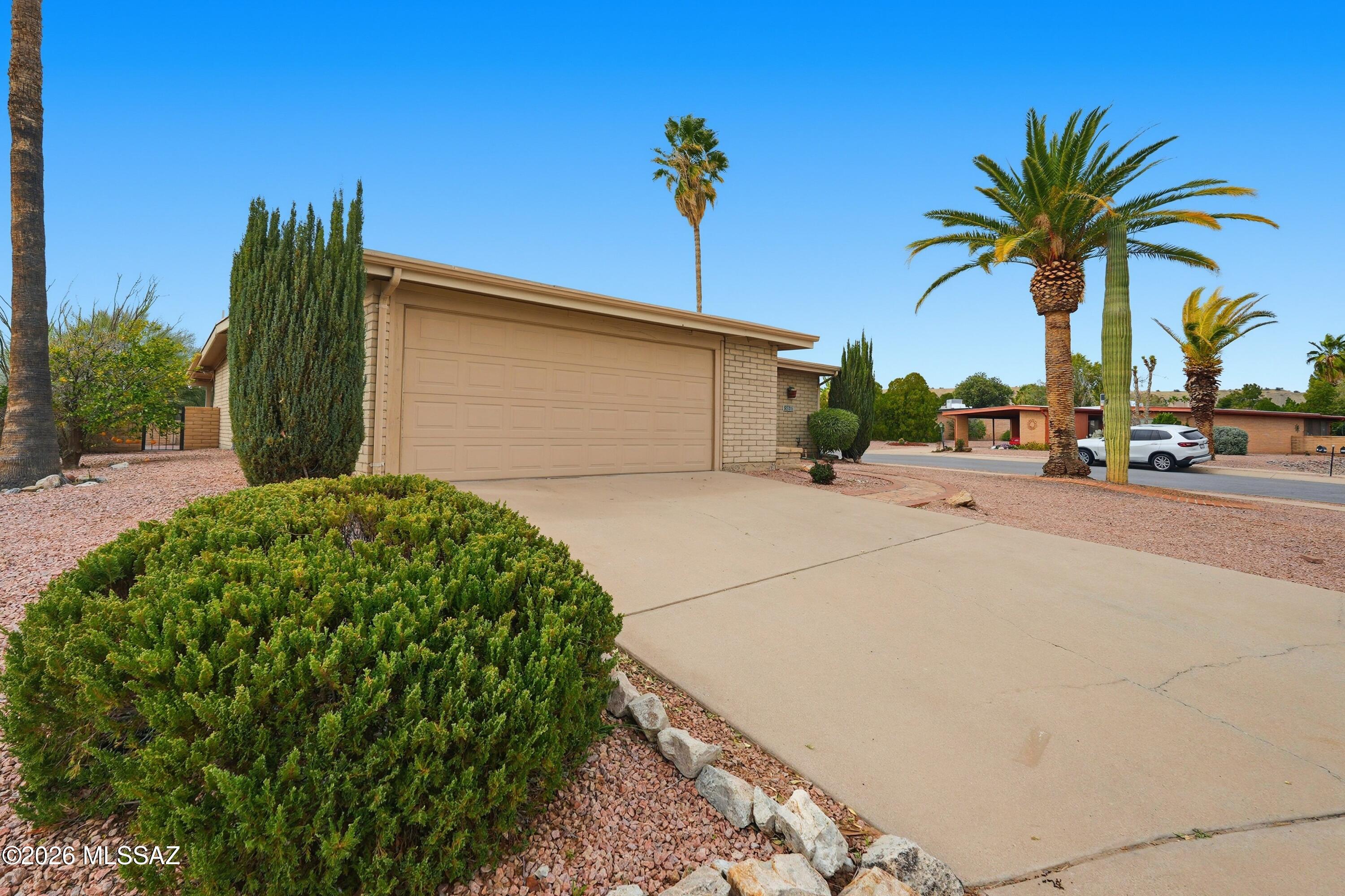 321 West Rio-Santa Cruz Green Valley, AZ 85614 - Photo 2 of 31