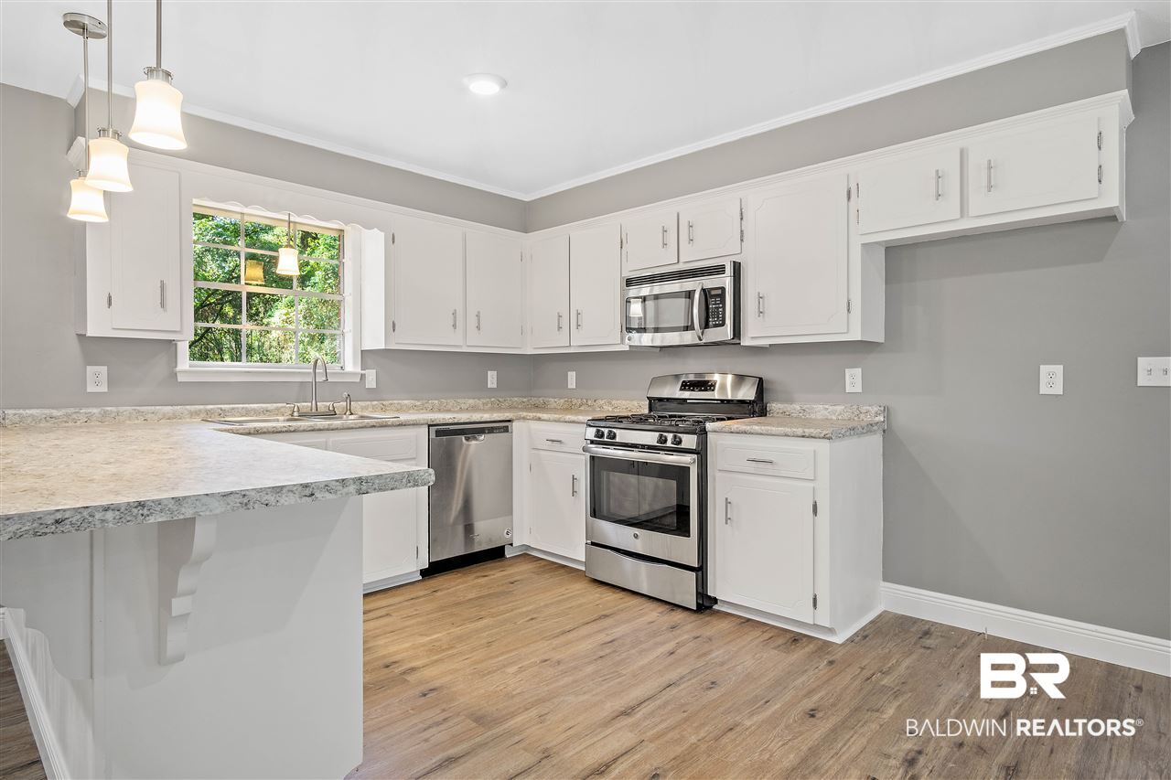 310 Marcella Avenue Daphne, AL 36527 - Photo 8 of 32