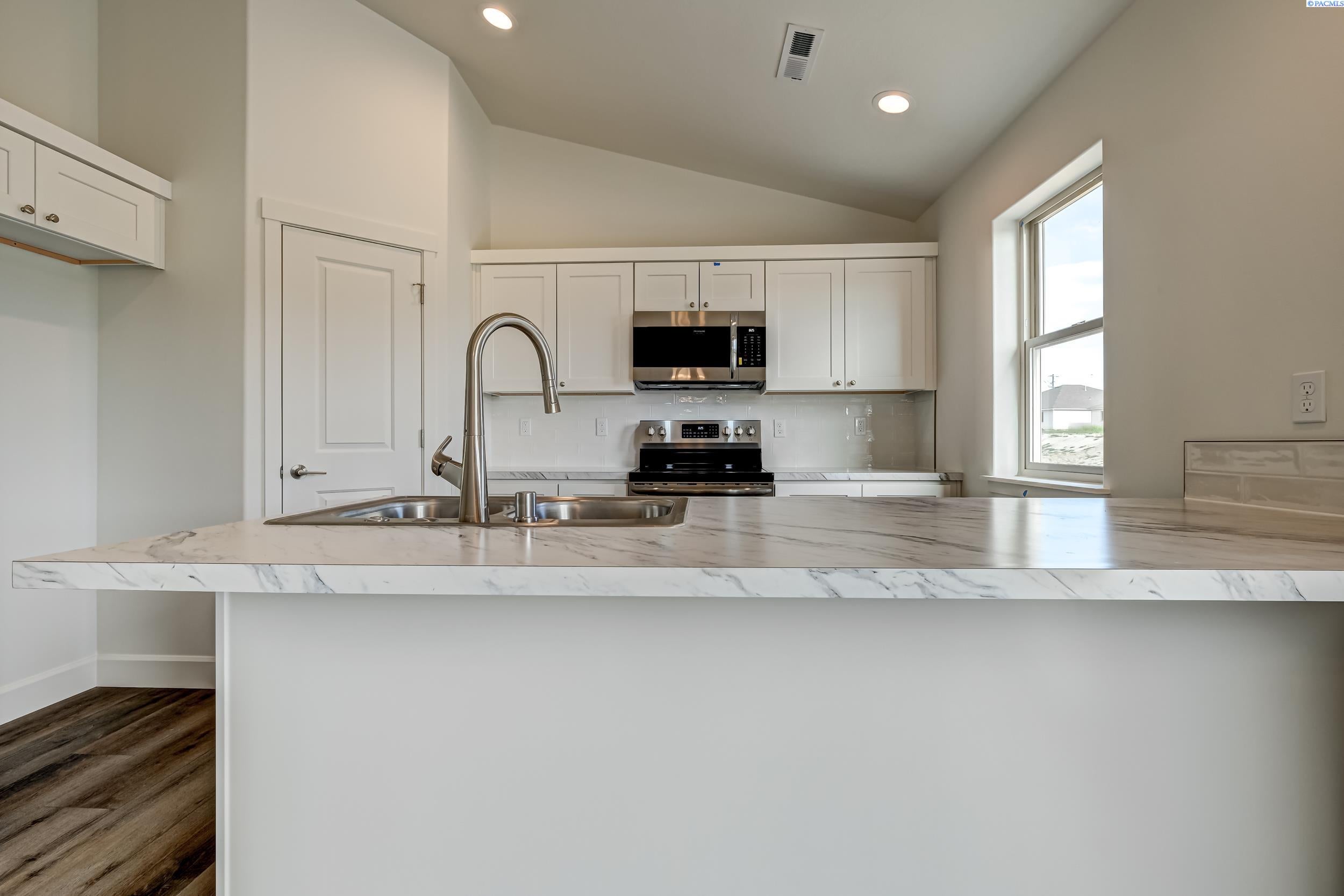 1716 Kendall Road Benton City, WA 99320 - Photo 7 of 24 Gallery Image 7
