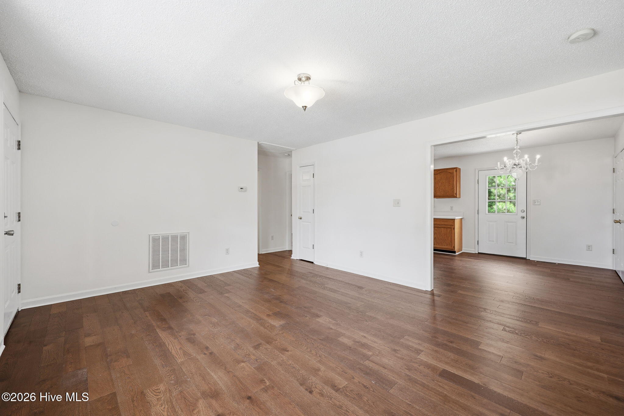 1402 Lockwood Road Kinston, NC 28501 - Photo 7 of 37