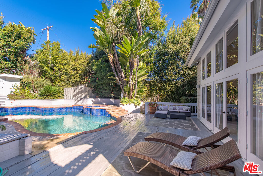 3245 Provon Lane Los Angeles, CA 90034 - Photo 3 of 26