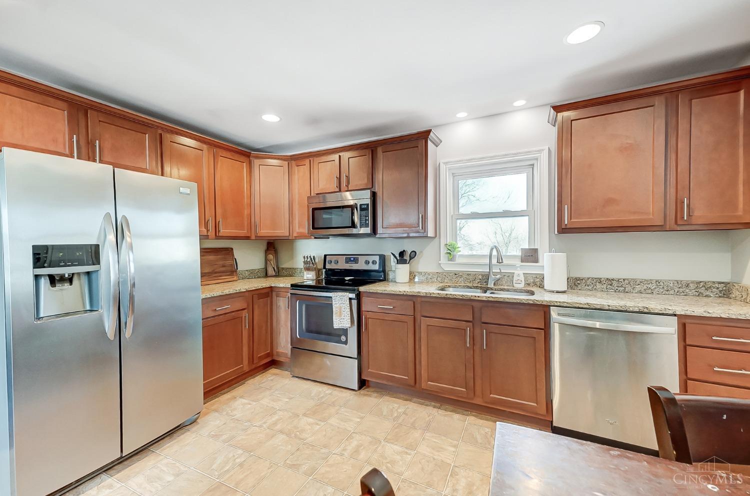 3451 Shaker Road Franklin, OH 45005 - Photo 11 of 31 Gallery Image 11