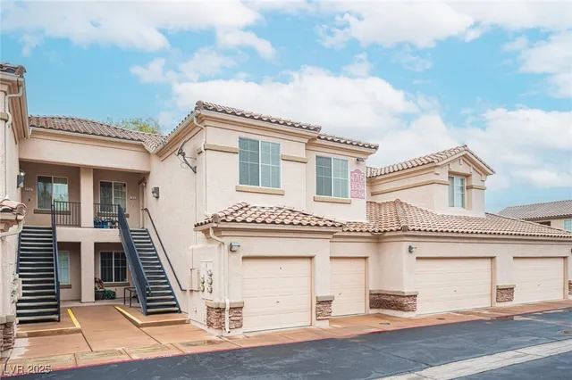 $299,999 | 4705 Apulia Drive, Unit 203, North Las Vegas, NV 89084