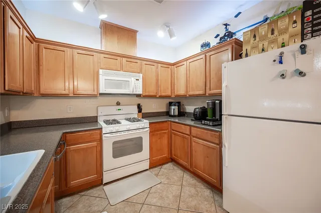 $289,999 | 4705 Apulia Drive, Unit 203, North Las Vegas, NV 89084