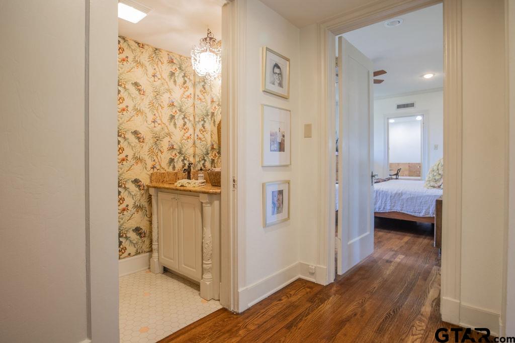 401 East 3rd Street Tyler, TX 75701 - Photo 16 of 47