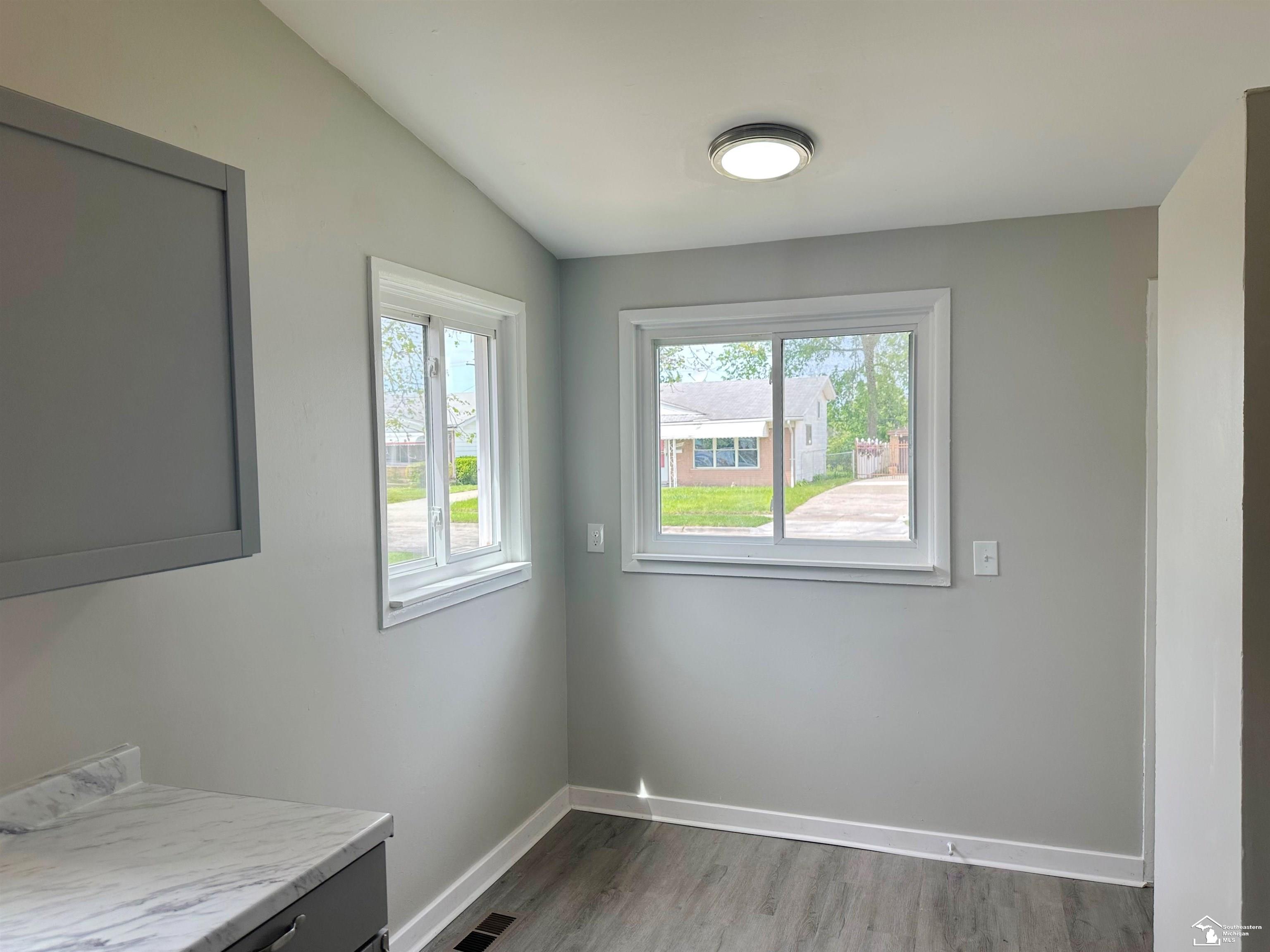 29219 York Street Inkster, MI 48141 - Photo 9 of 28 Gallery Image 9