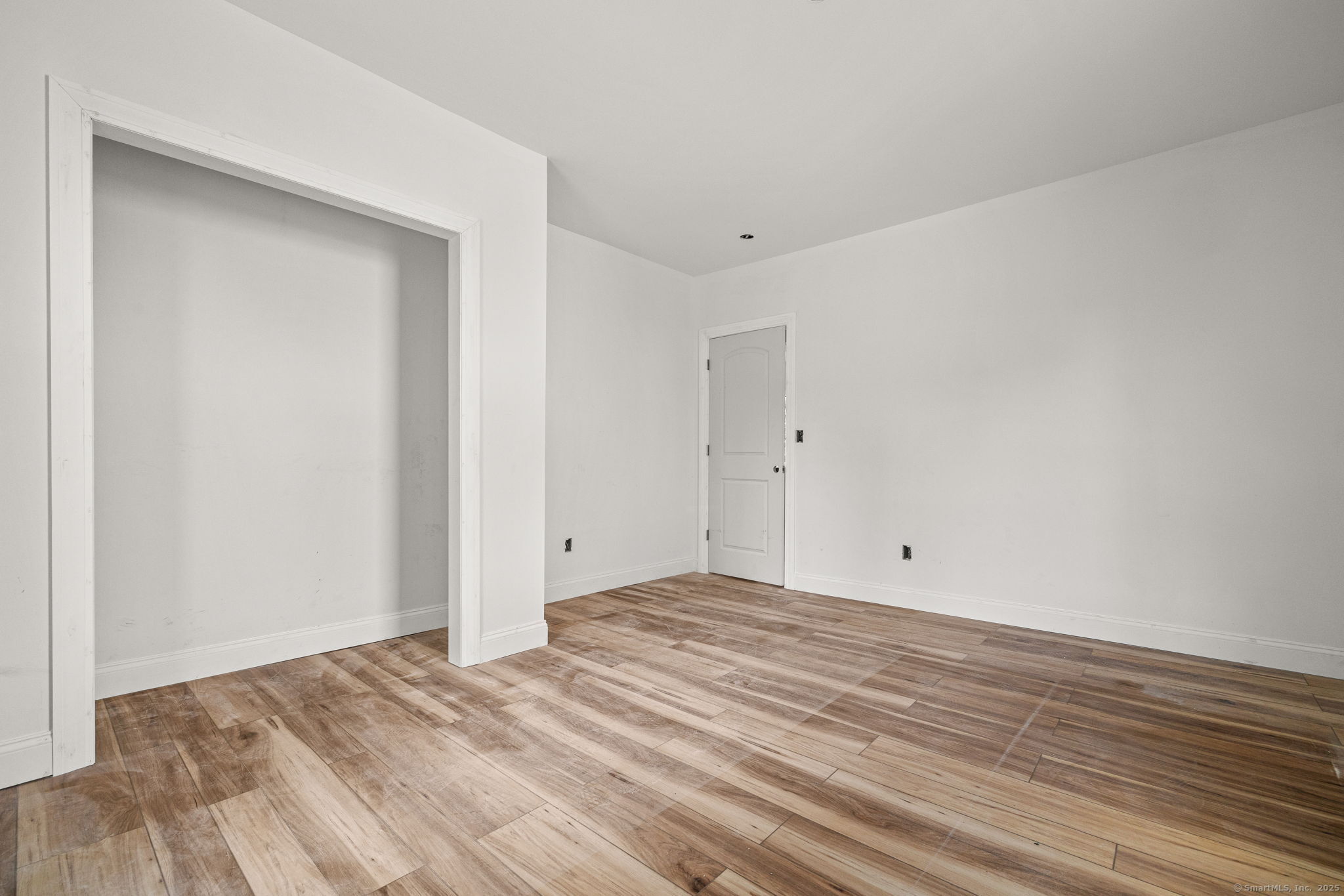 530 Jane Street, Unit 1 Bridgeport, CT 06608 - Photo 8 of 10 a view of room