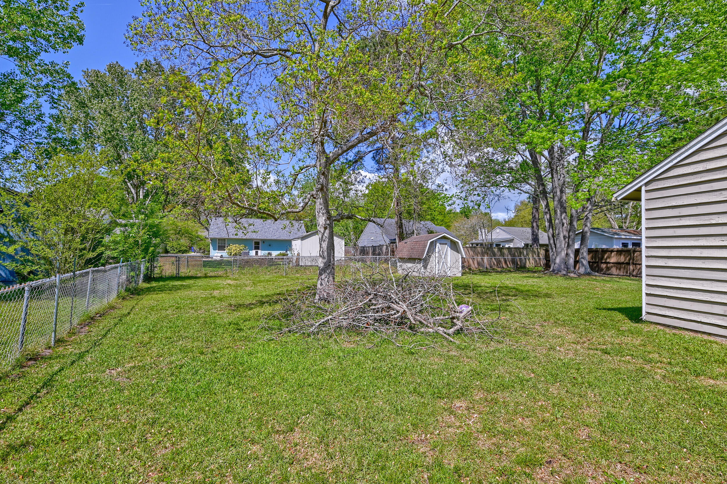1139 Bellwood Road Charleston, SC 29412 - Photo 34 of 38 Gallery Image 34