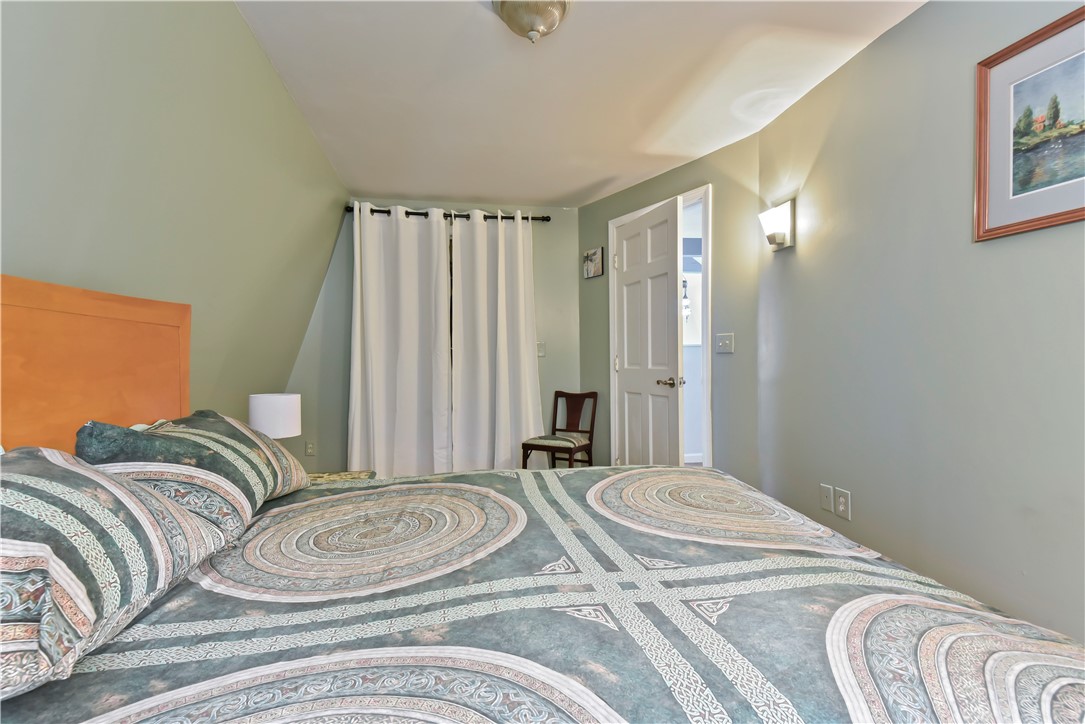 27 Logan Street Warwick, RI 02889 - Photo 15 of 32 Gallery Image 15