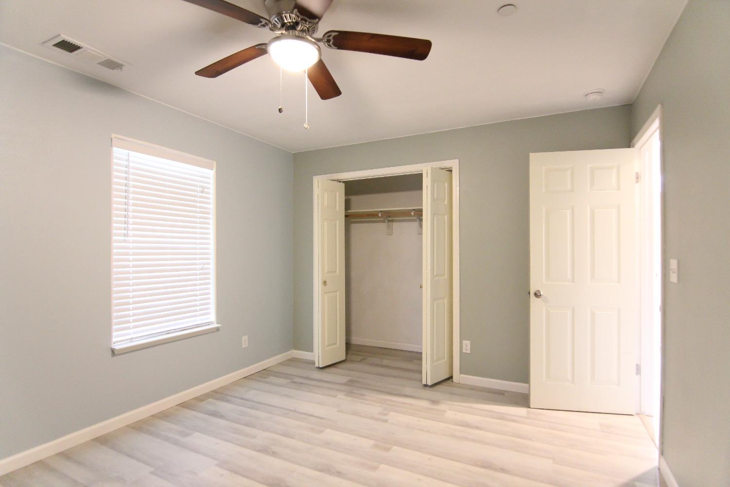 4968 Yaqui Gulch Road Mariposa, CA 95338 - Photo 14 of 37 a view of an empty room with a window