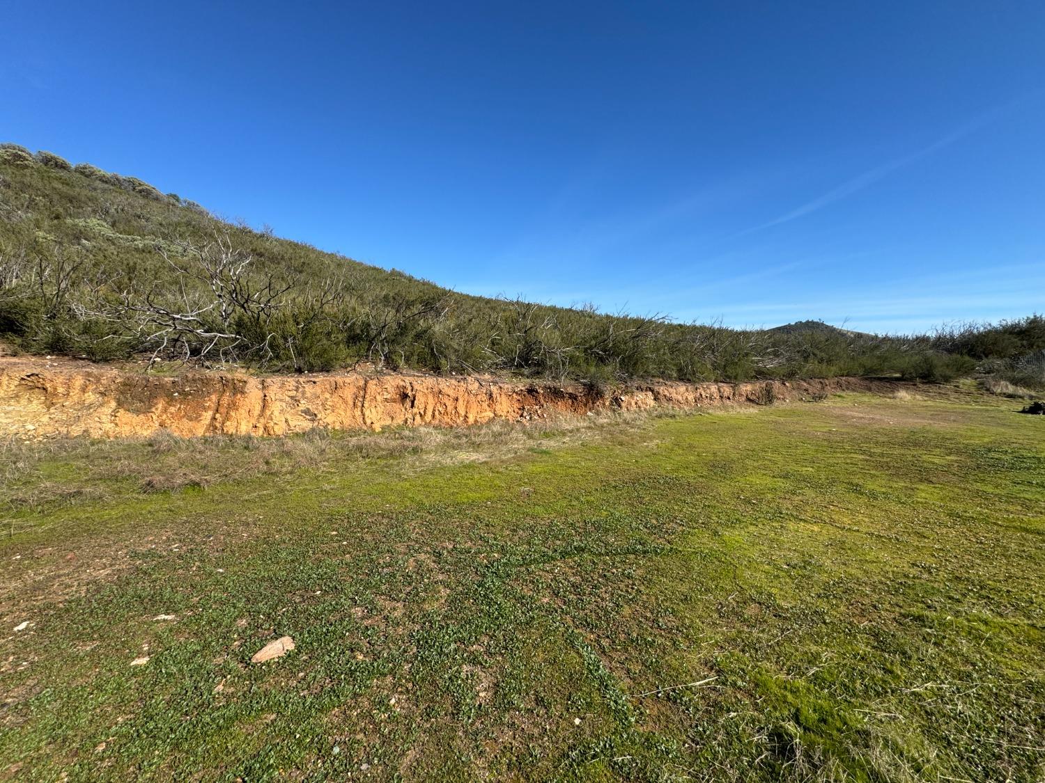 4968 Yaqui Gulch Road Mariposa, CA 95338 - Photo 21 of 37 a view of lake and mountain