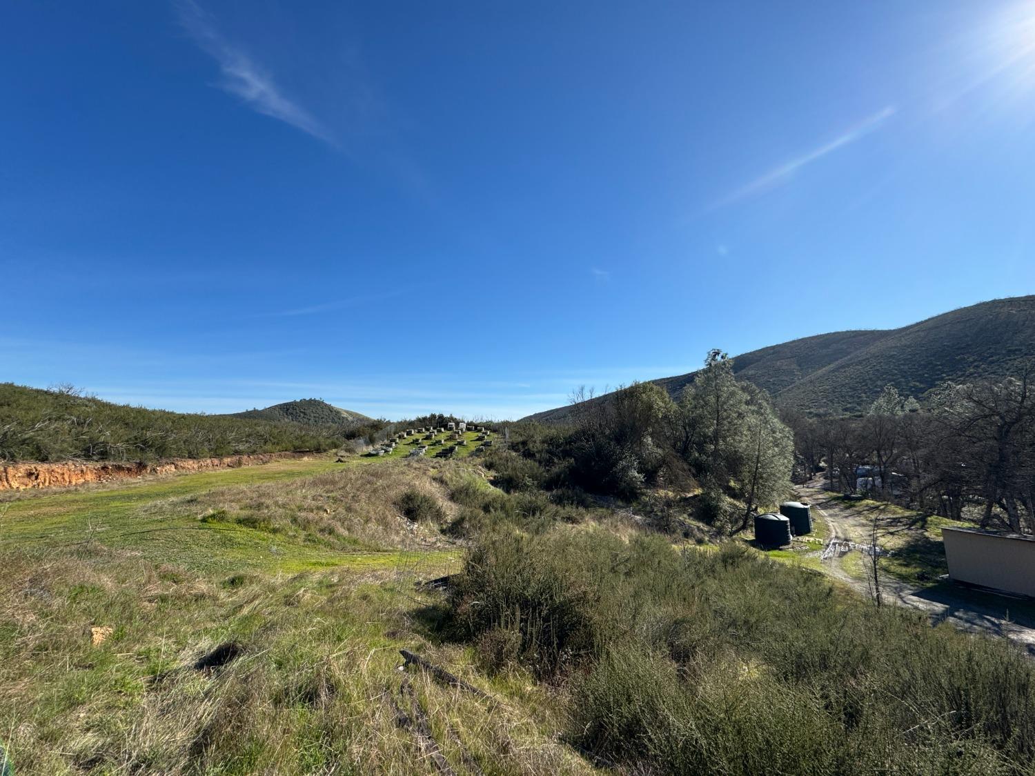 4968 Yaqui Gulch Road Mariposa, CA 95338 - Photo 27 of 37 a view of outdoor space and mountain view