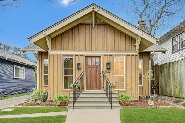 $3,250 | 909 Bomar Street, Houston, TX 77006