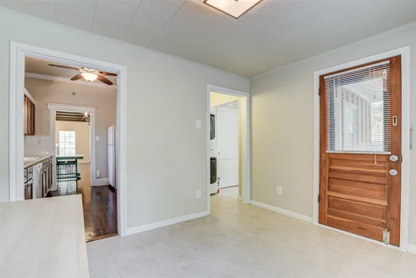 $3,250 | 909 Bomar Street, Houston, TX 77006