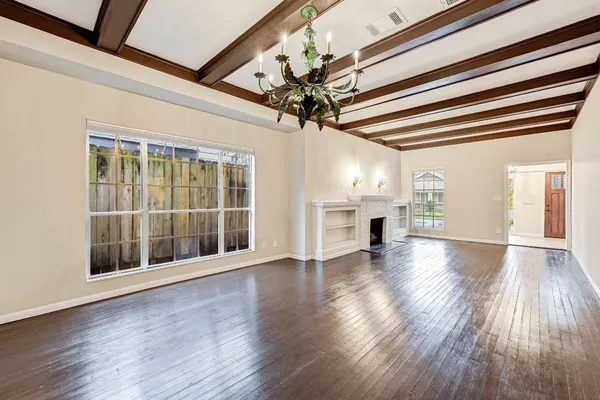 $3,250 | 909 Bomar Street, Houston, TX 77006