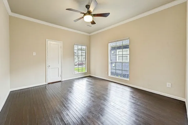 $3,250 | 909 Bomar Street, Houston, TX 77006