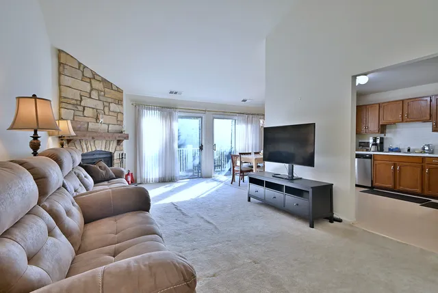 $329,000 | 509 Aberdeen Lane, Unit C, Prospect Heights, IL 60070