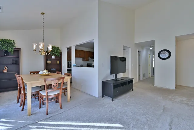 $329,000 | 509 Aberdeen Lane, Unit C, Prospect Heights, IL 60070