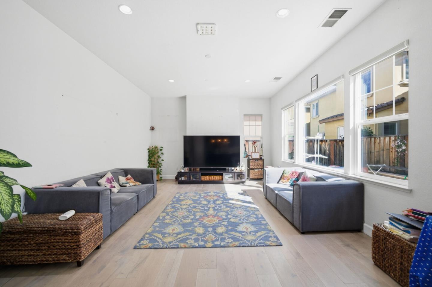 9 Chysis Road Milpitas, CA 95035 - Photo 11 of 33 Gallery Image 11