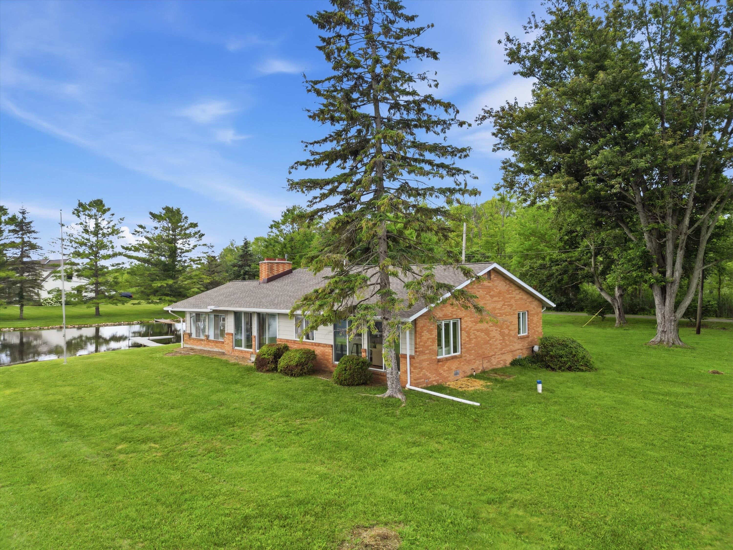 11243 Wynns Road Pinckney, MI 48169 - Photo 34 of 43 Elevated View