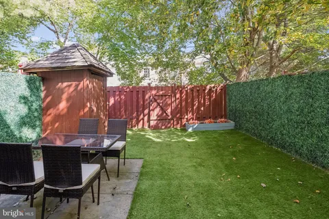 $519,500 | 7 Cornerwood Court, Gaithersburg, MD 20878