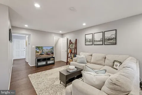 $519,500 | 7 Cornerwood Court, Gaithersburg, MD 20878