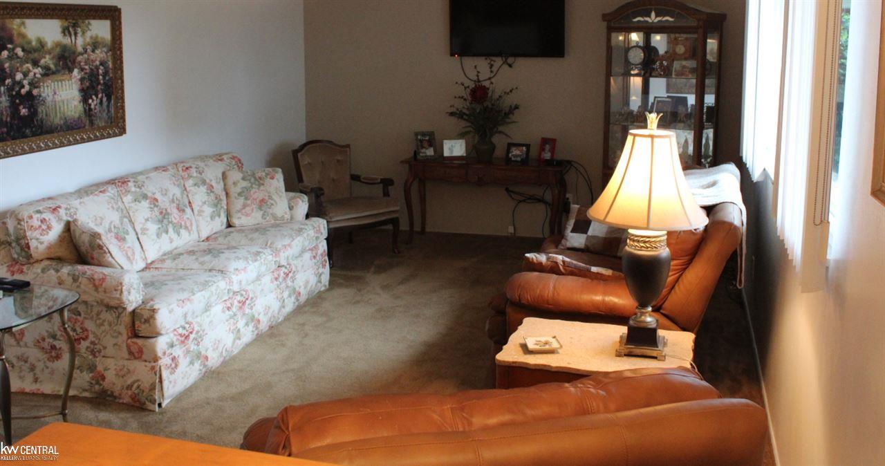11474 Racine Road Warren, MI 48093 - Photo 3 of 12