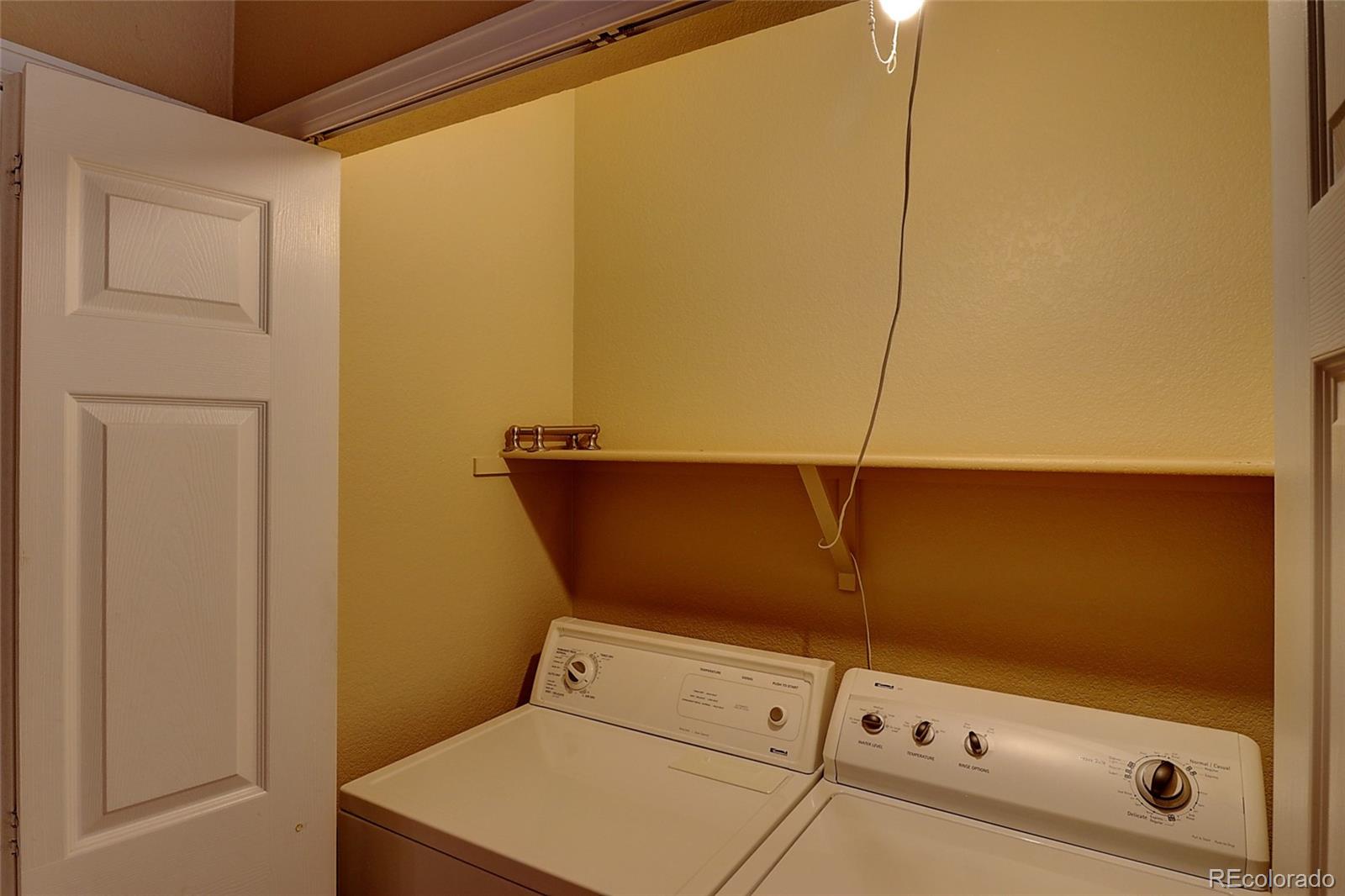 6203 Trailhead Road Highlands Ranch, CO 80130 - Photo 25 of 32 a close up of a shower