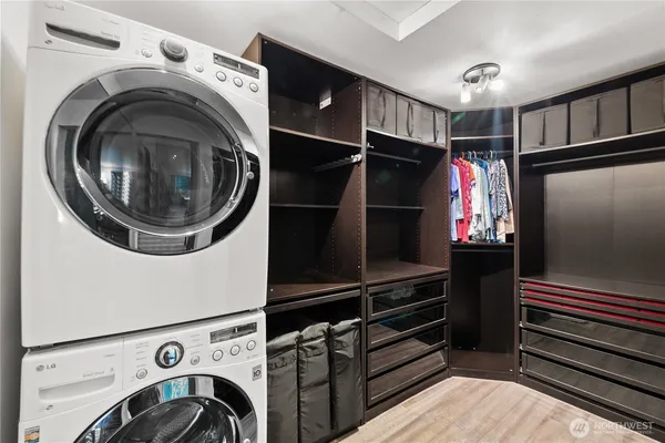 $1,000,000 | 9238 50th Place West, Mukilteo, WA 98275