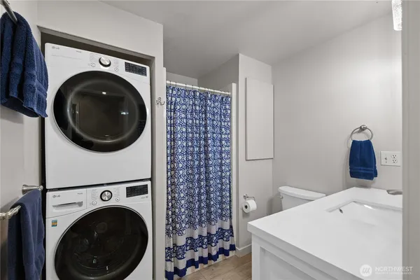 $1,000,000 | 9238 50th Place West, Mukilteo, WA 98275