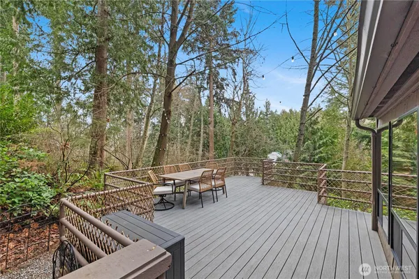 $1,000,000 | 9238 50th Place West, Mukilteo, WA 98275