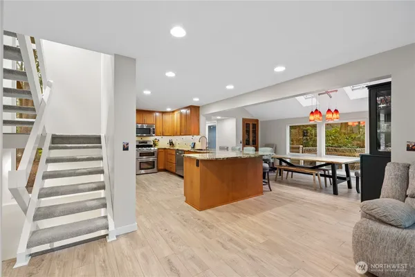 $1,000,000 | 9238 50th Place West, Mukilteo, WA 98275