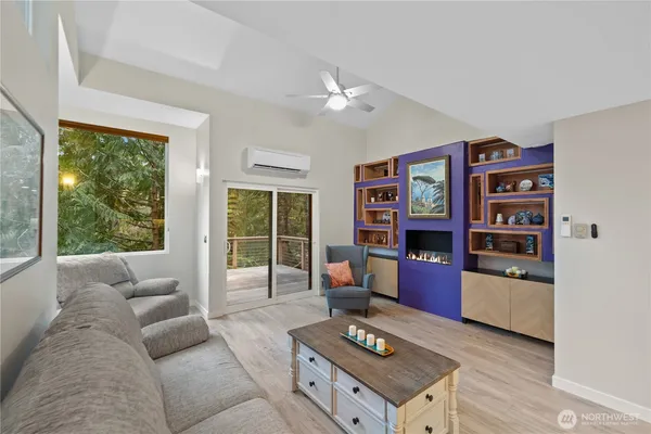 $1,000,000 | 9238 50th Place West, Mukilteo, WA 98275