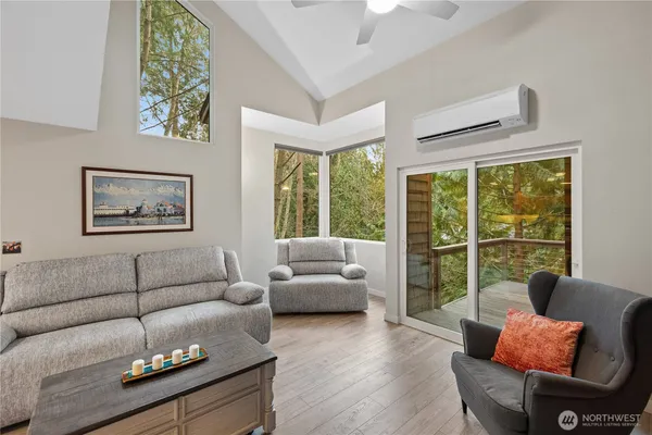 $1,000,000 | 9238 50th Place West, Mukilteo, WA 98275