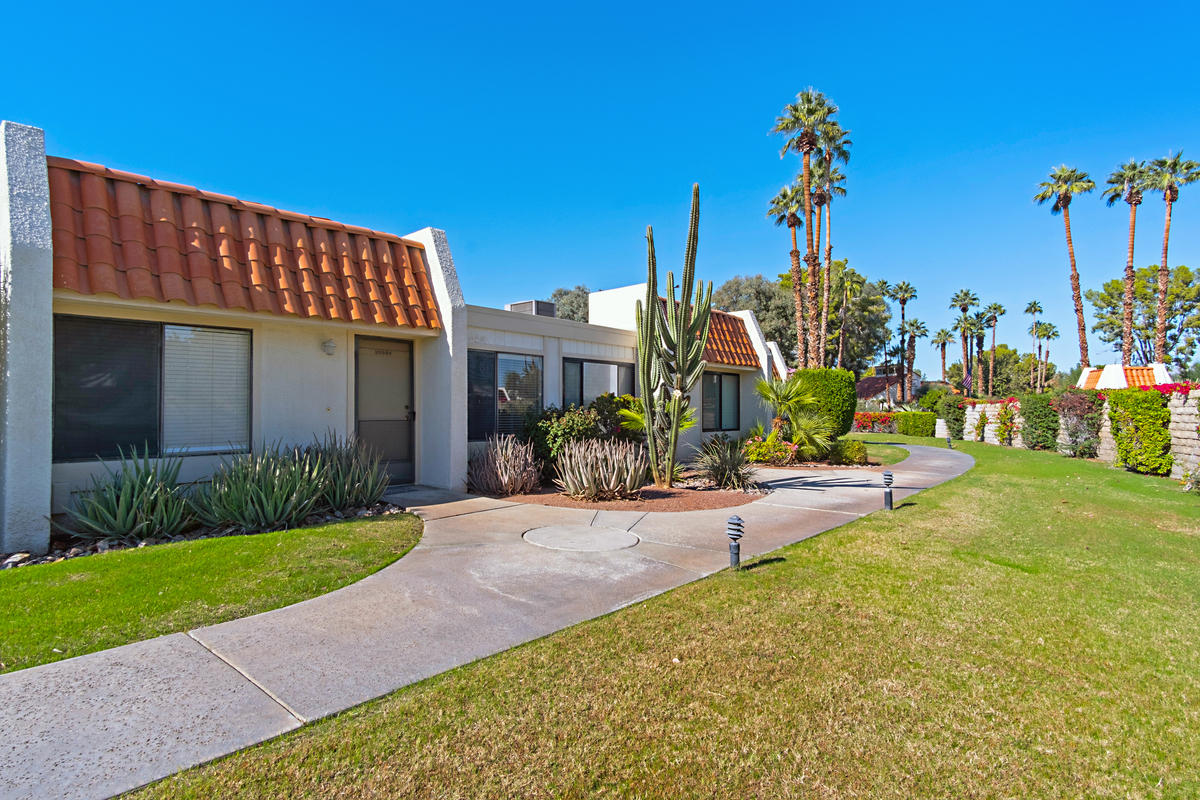 35984 Novio Court Rancho Mirage, CA 92270 - Photo 4 of 31 4_9651138_118236_BPO-118236-104