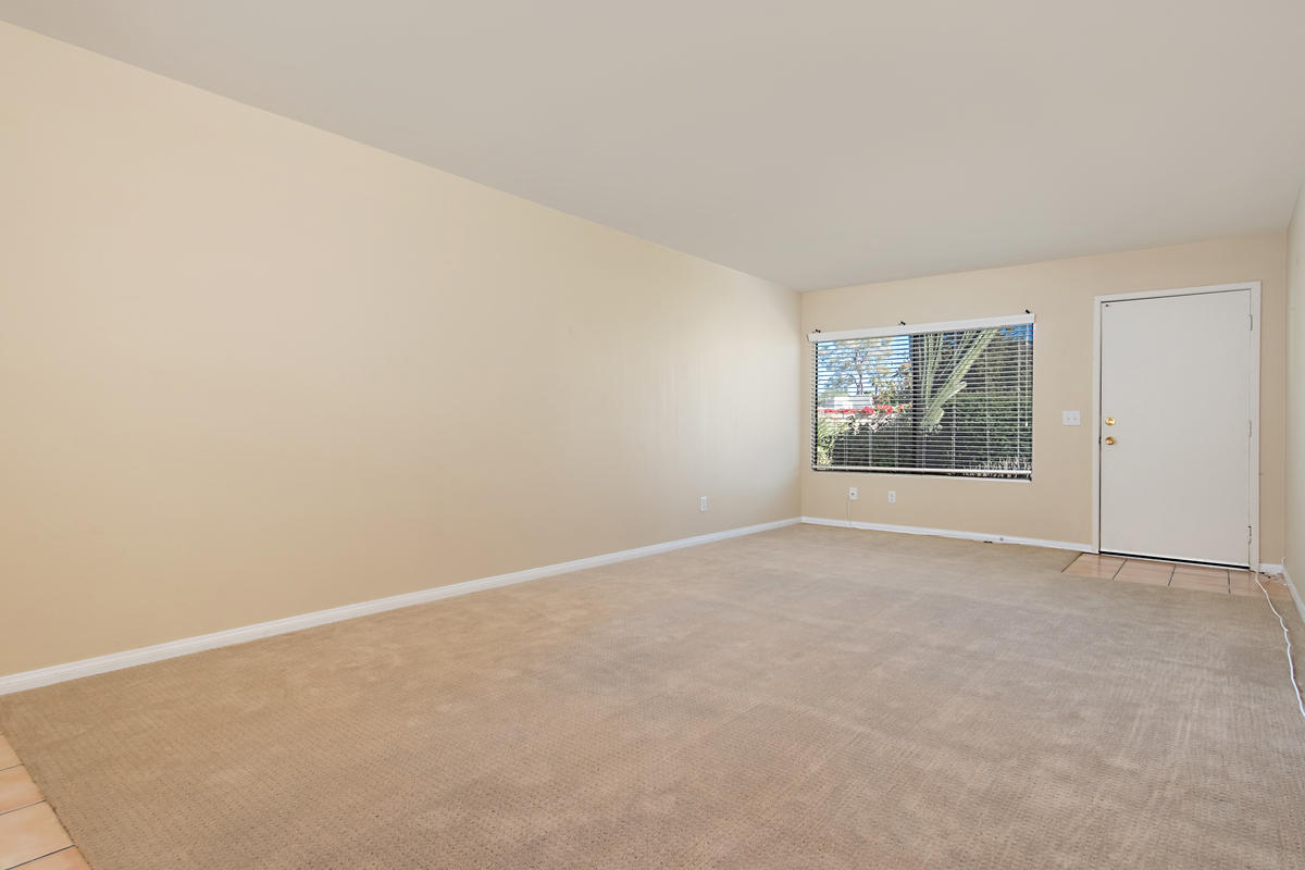 35984 Novio Court Rancho Mirage, CA 92270 - Photo 6 of 31 6_9651115_118236_BPO-118236-106