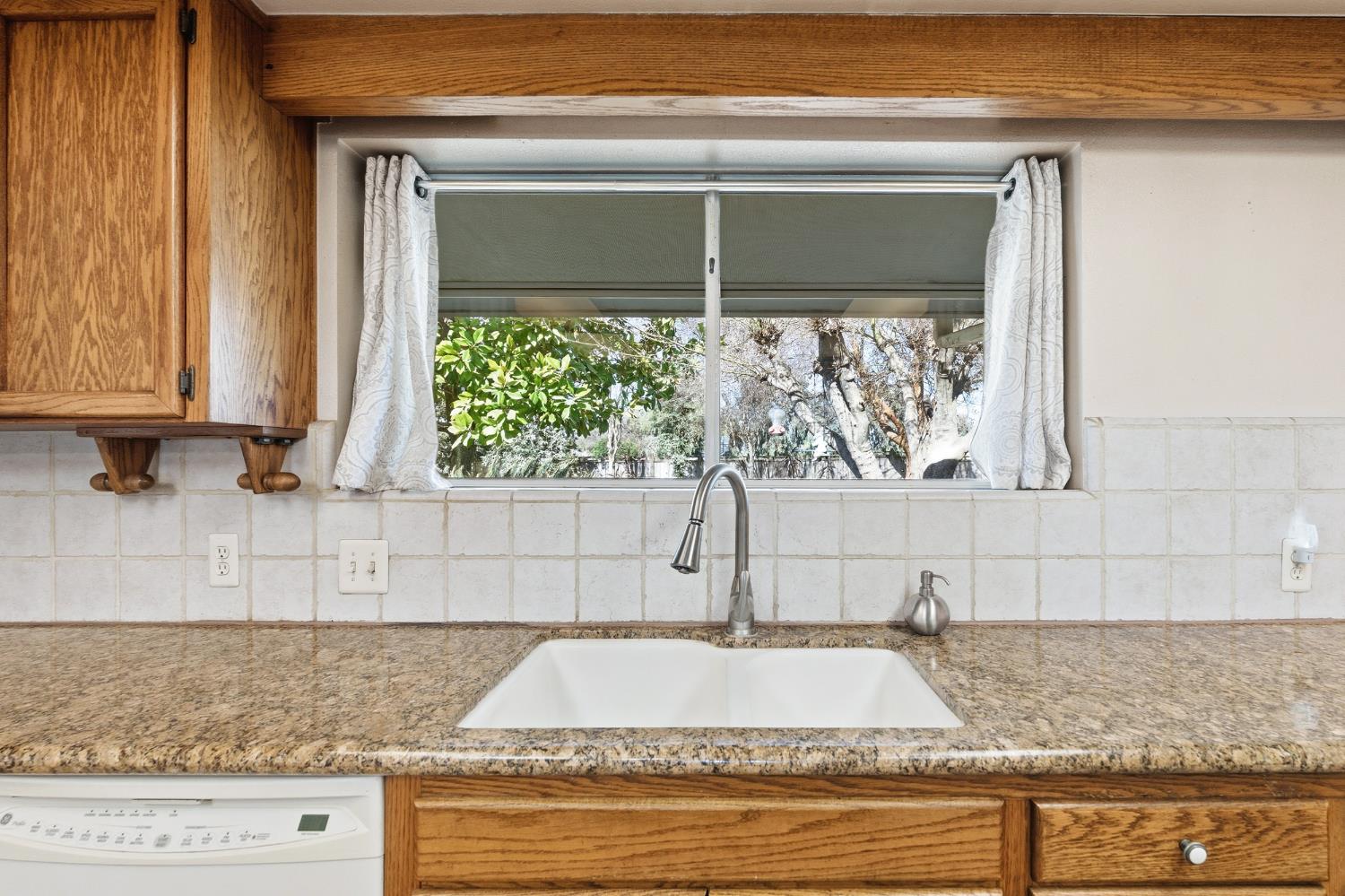 7176 East Butler Avenue Fresno, CA 93737 - Photo 22 of 76