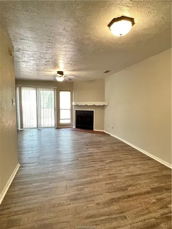 $1,150 | 3802 College Main Street, Unit 4, Bryan, TX 77801