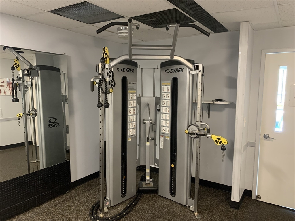 376 Ocean Avenue, Unit 709 Revere, MA 02151 - Photo 22 of 38 a view of a entryway door