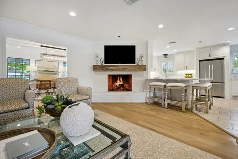 $1,250,000 | 7910 Del Monte Drive, Houston, TX 77063