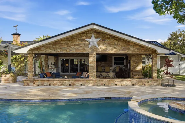 $4,500,000 | 13850 Southwest Allapatah Road, Indiantown, FL 34956