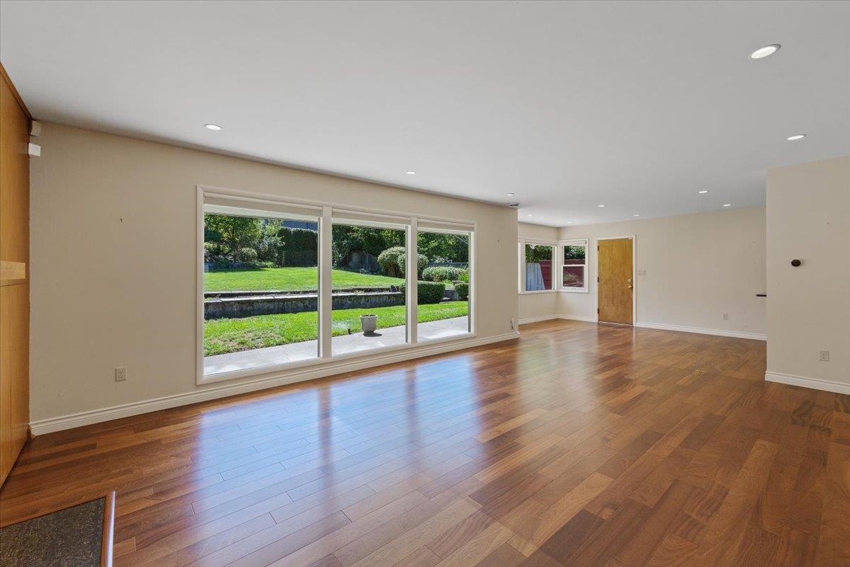 1322 East 28th Avenue Spokane, WA 99203 - Photo 4 of 27