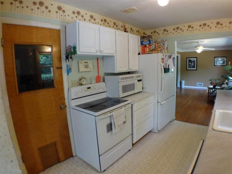 827 Pasma Avenue Portage, MI 49002 - Photo 2 of 24 Additional Photo